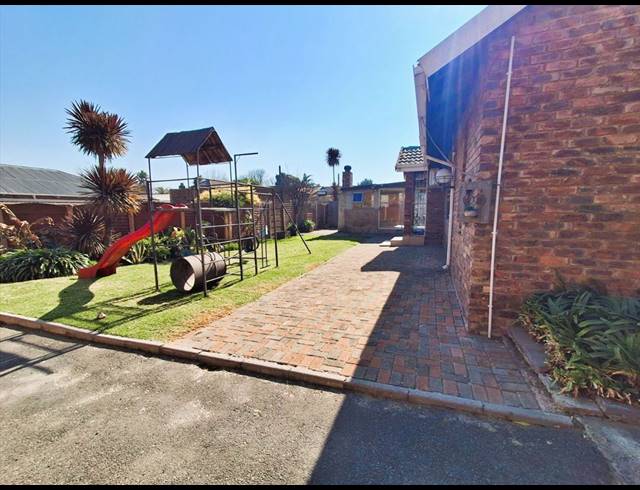 3 BEDROOM FREEHOLD FOR SALE IN KEMPTON PARK EXT 2